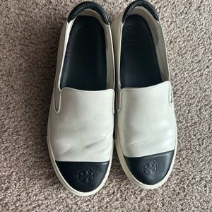 Tory Burch Slip on leather shoes